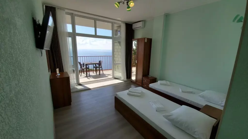 Однокомнатный люкс с кухней с видом на море в отеле Жуковка, Парковое