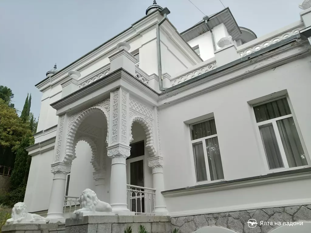 Дворец Кузнецовой в Меласе, Крым