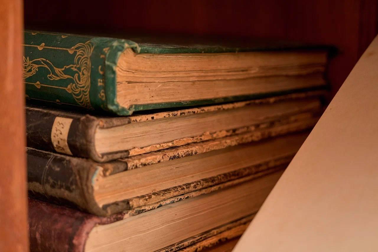 Выставка «Библиотека семьи Романовых» в Ялте