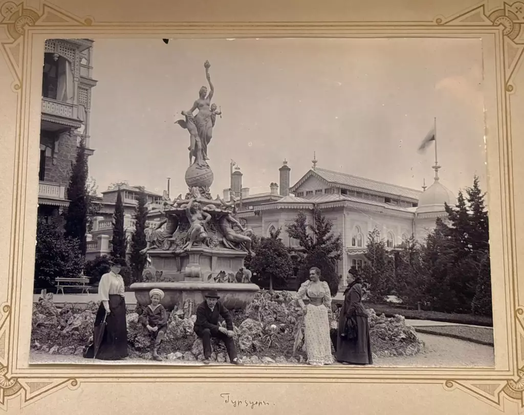 Выставка Красавица Березина и Антон Павлович Чехов в Гурзуфе