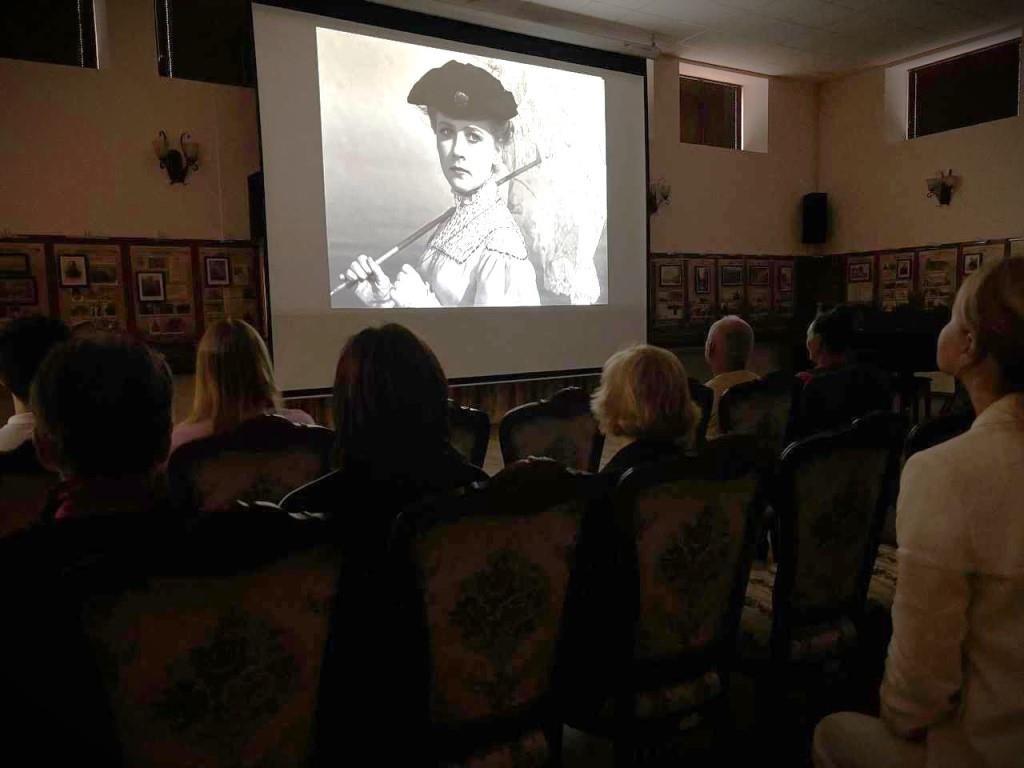 Трансляция художественного фильма «Внимание, цунами!» в Ялте