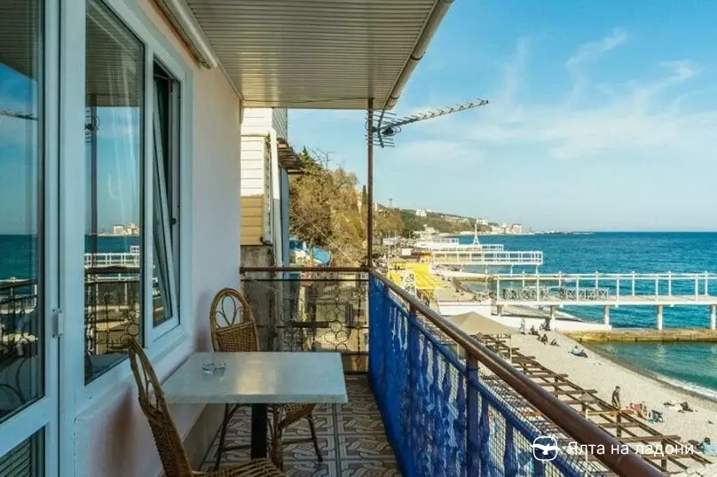 Гостевой дом Пляжный на Массандровском пляже в Ялте, Крым