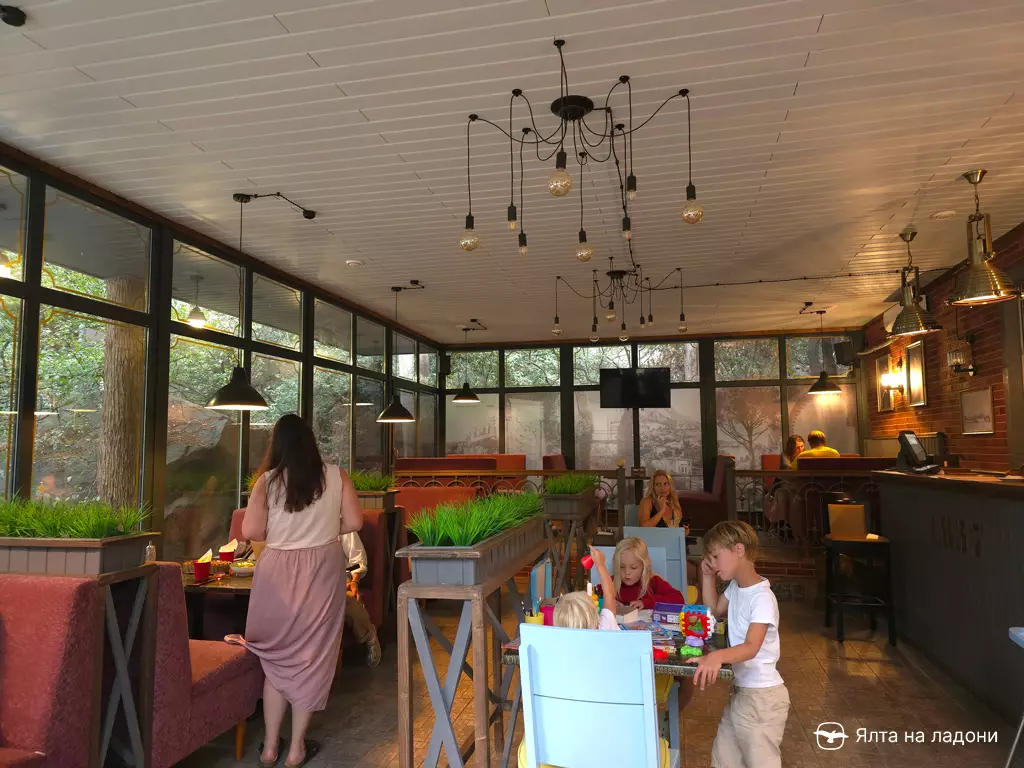 Парк-кафе «1837» в Крыму