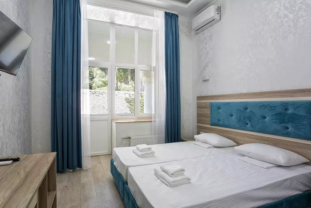 Номер стандарт в&nbsp;отеле Ампир с&nbsp;видом на&nbsp;горы, Симеиз