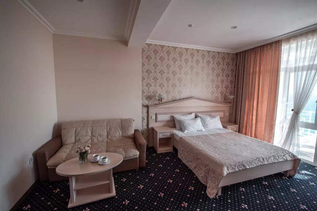 Отель «Рубикон» 4* в Крыму