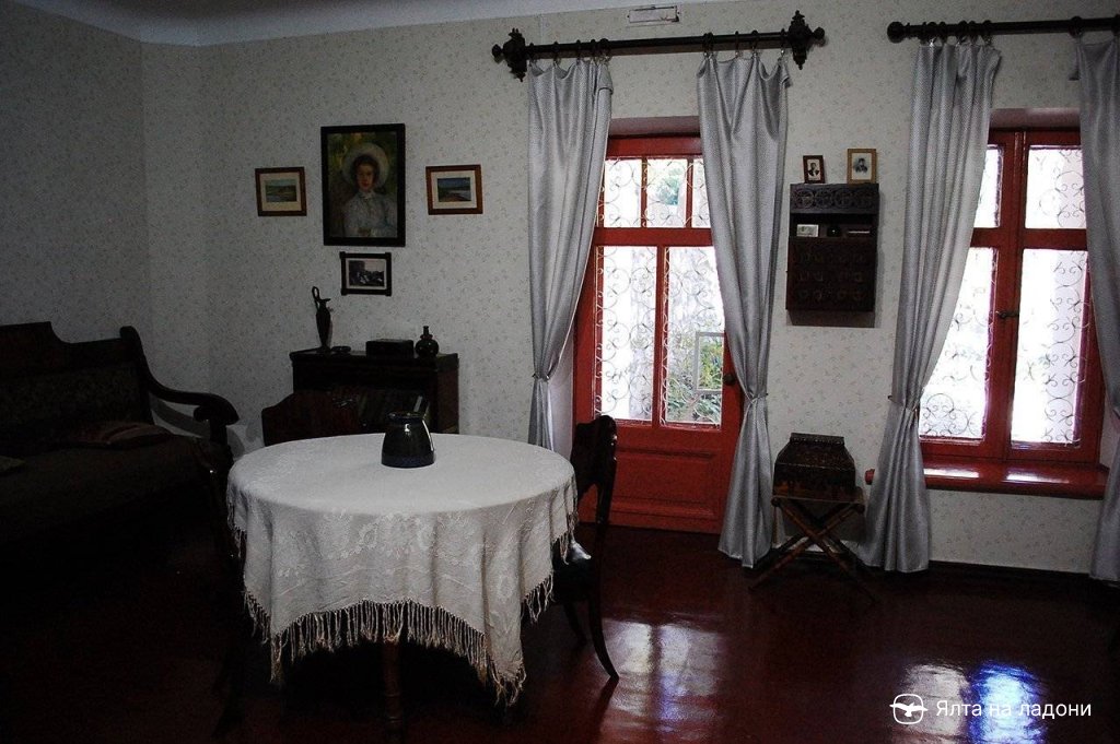 Дом-музей Чехова «Белая дача» в Крыму