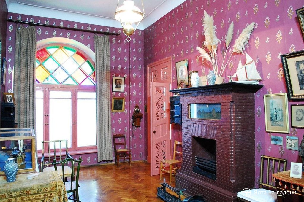 Дом-музей Чехова «Белая дача» в Крыму