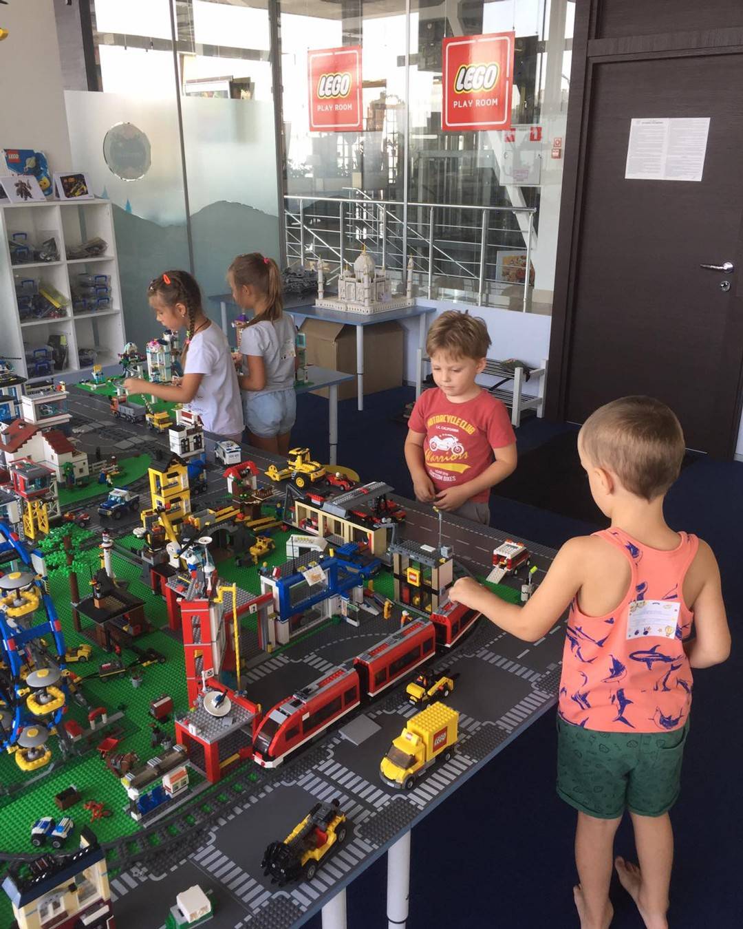 Игровая комната «Lego Play Room» в Крыму