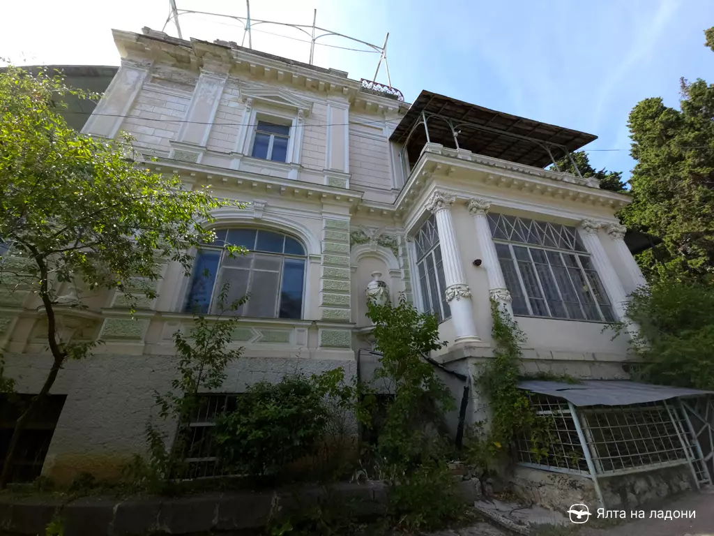 Дворец Новосильцева в Крыму