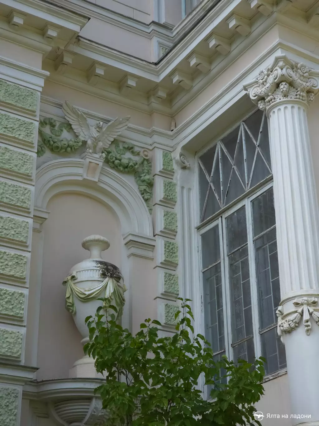 Дворец Новосильцева в Крыму