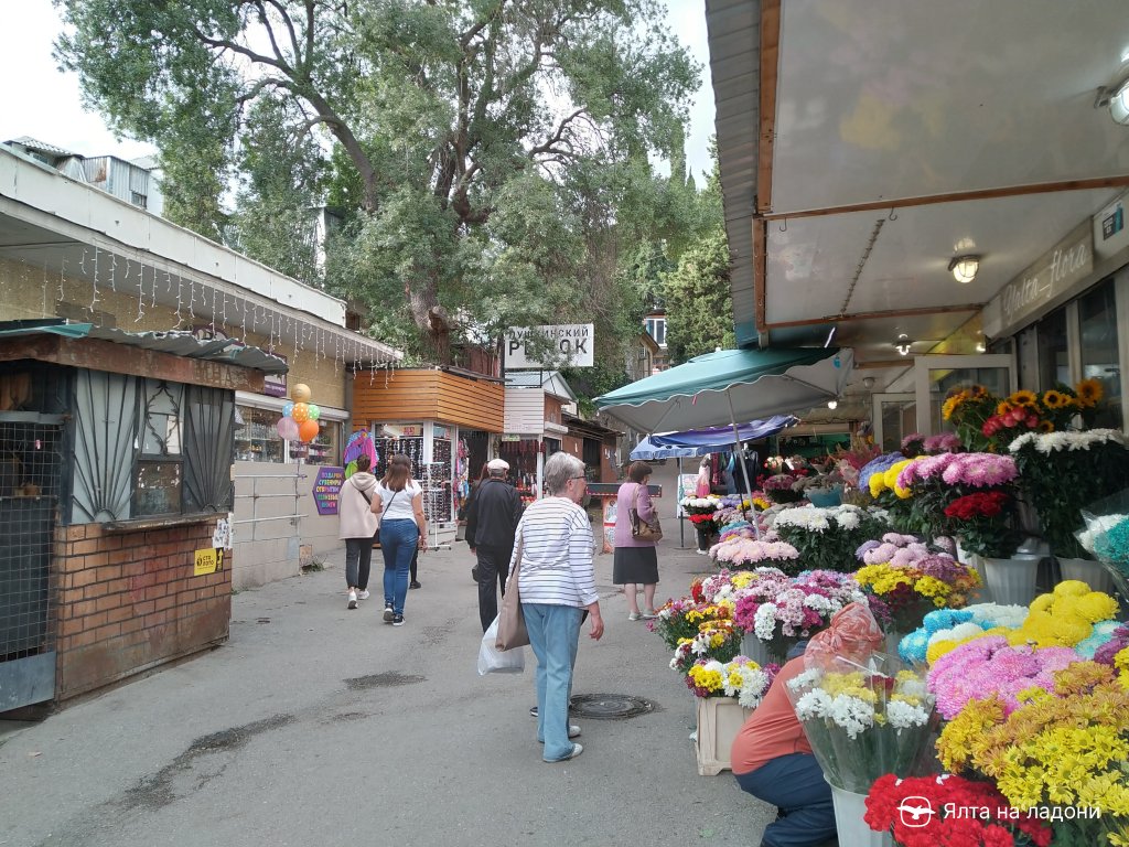 Пушкинский рынок в Крыму