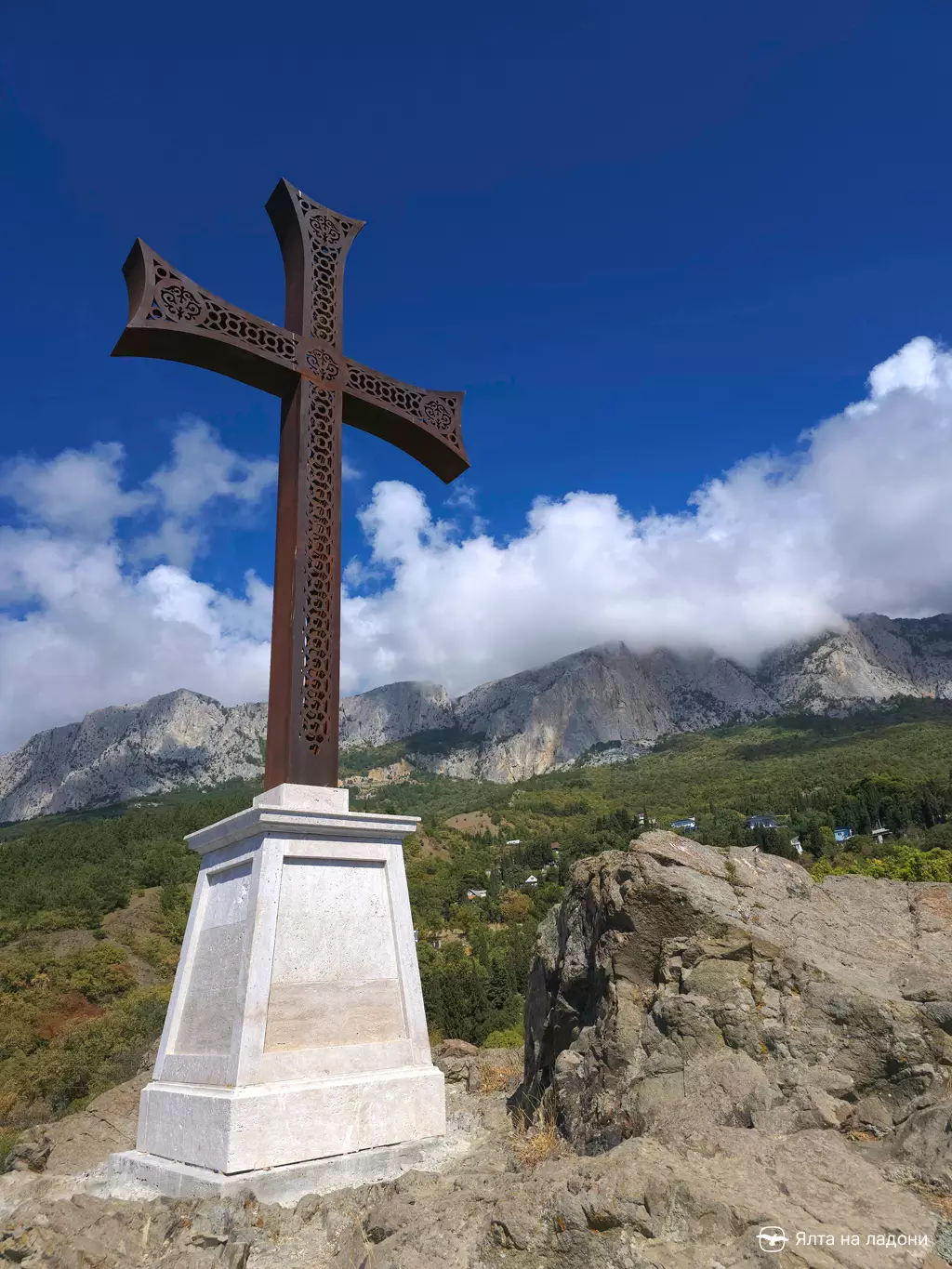 Скала Ифигения в Крыму