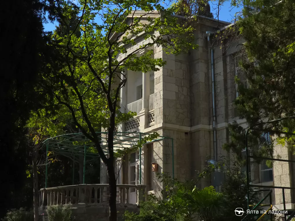 Вилла Сибирцевой в Ялте, улица Кирова, 15
