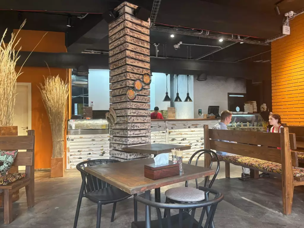 Кафе Кочерга в Ялте, улица Боткинская 2в