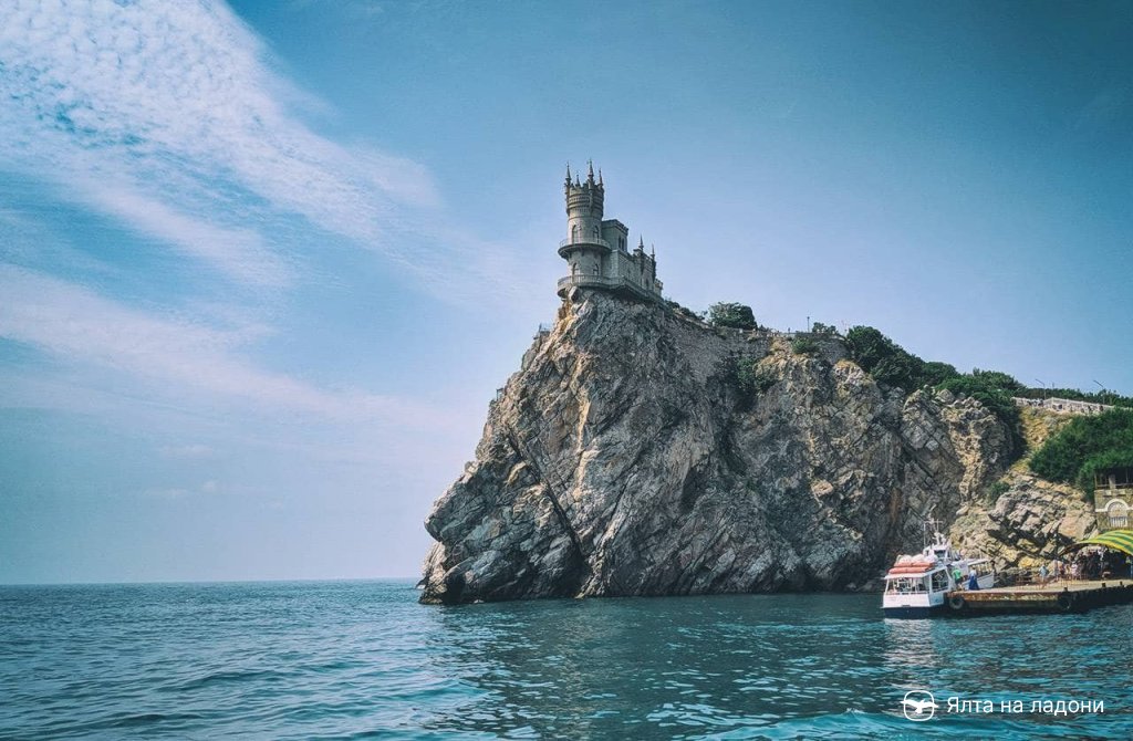 Замок Ласточкино гнездо в Крыму