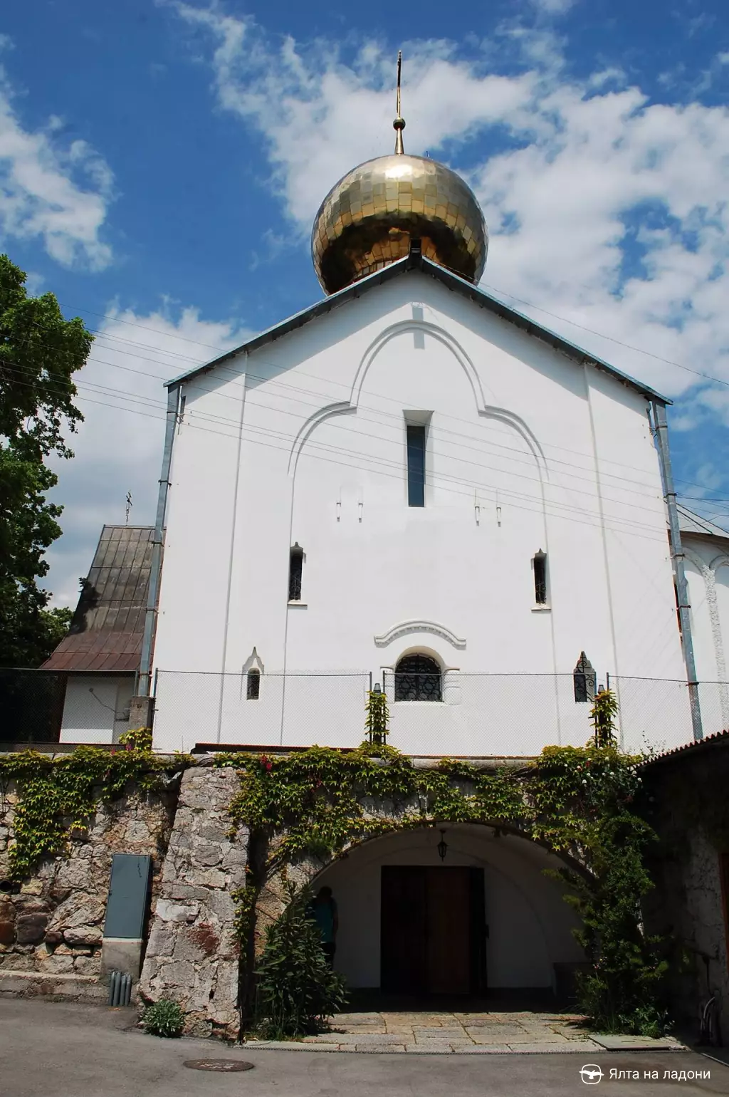 Церковь Николая и Александры в Крыму