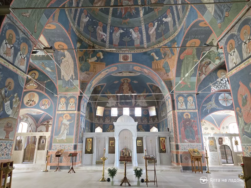 Храм Архангела Михаила в Крыму