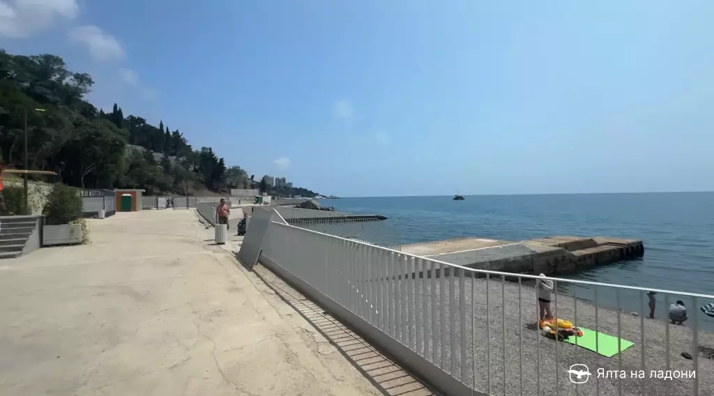 Пляж «Воронцовские купальни» в Крыму