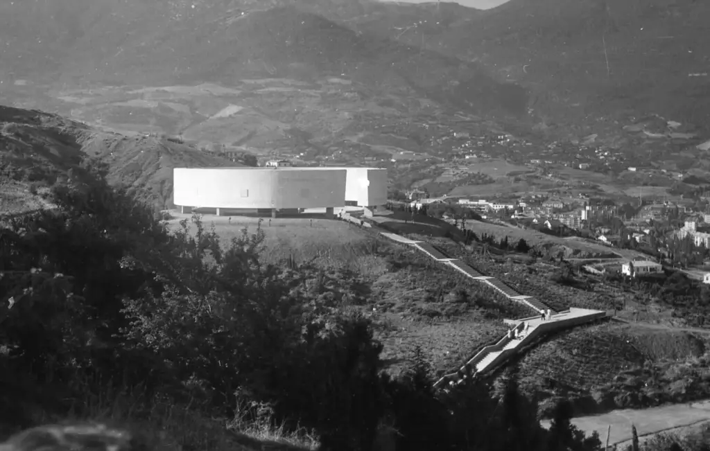 Мемориальный комплекс Холм Славы в Ялте, старые фотографии советского периода