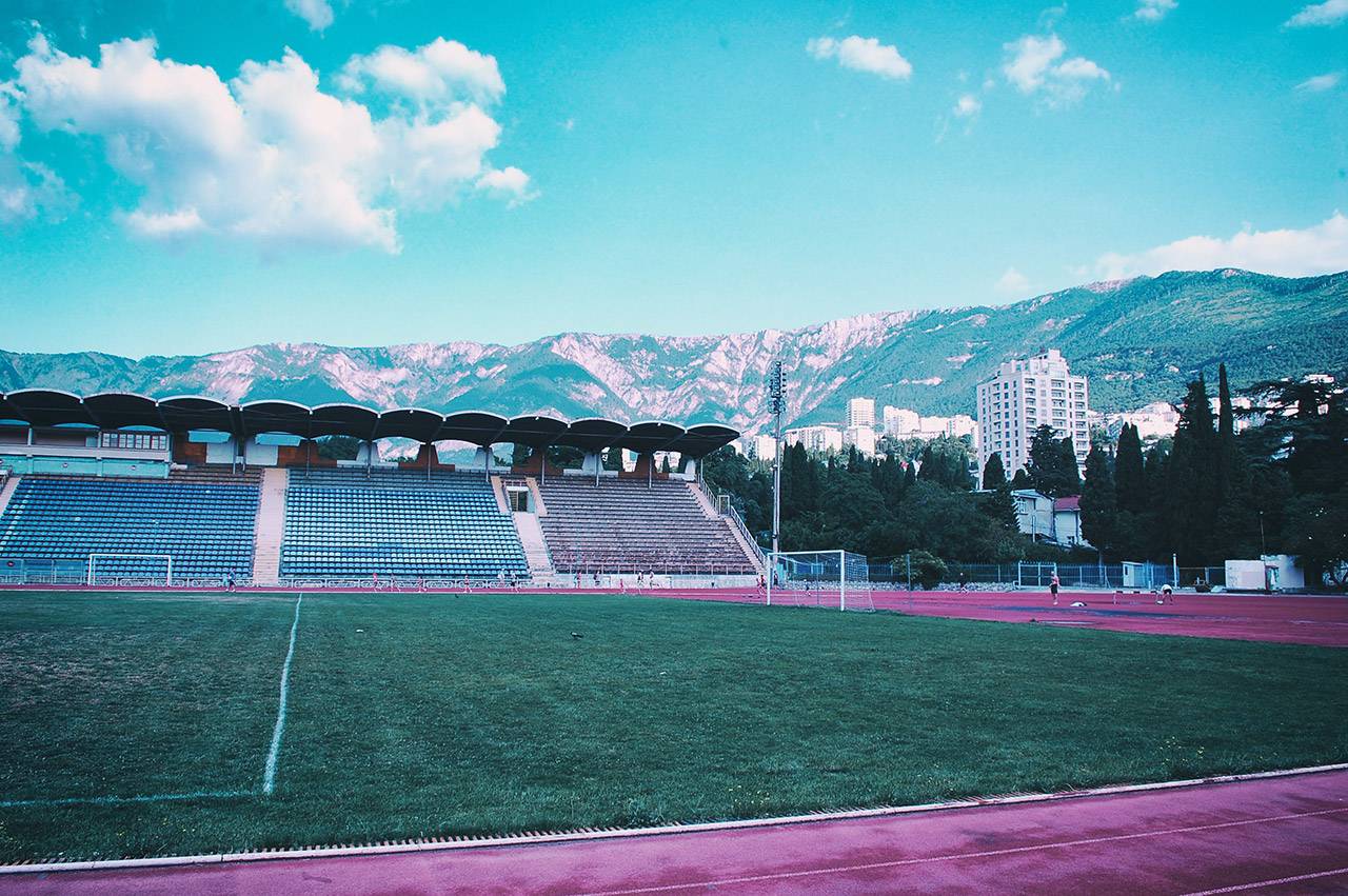 Стадион «Авангард» в Крыму