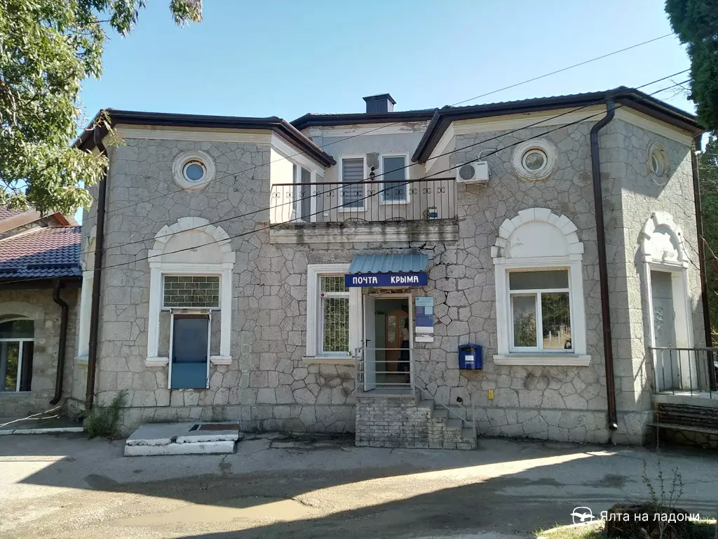 Винные подвалы «Шесть лучей» в Крыму